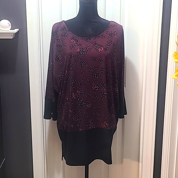 Colorful Loose Fitting Top - Picture 1 of 8